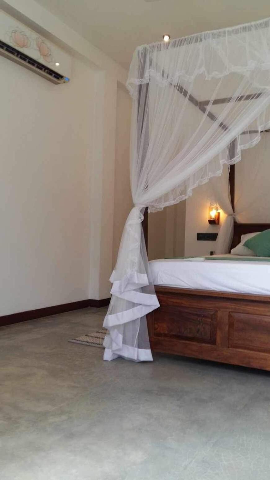 New Ocean Breeze Madiha Hotel Matara Exterior photo