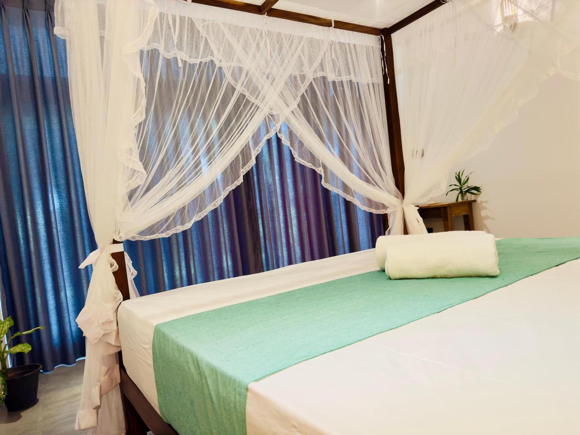 New Ocean Breeze Madiha Hotel Matara Exterior photo